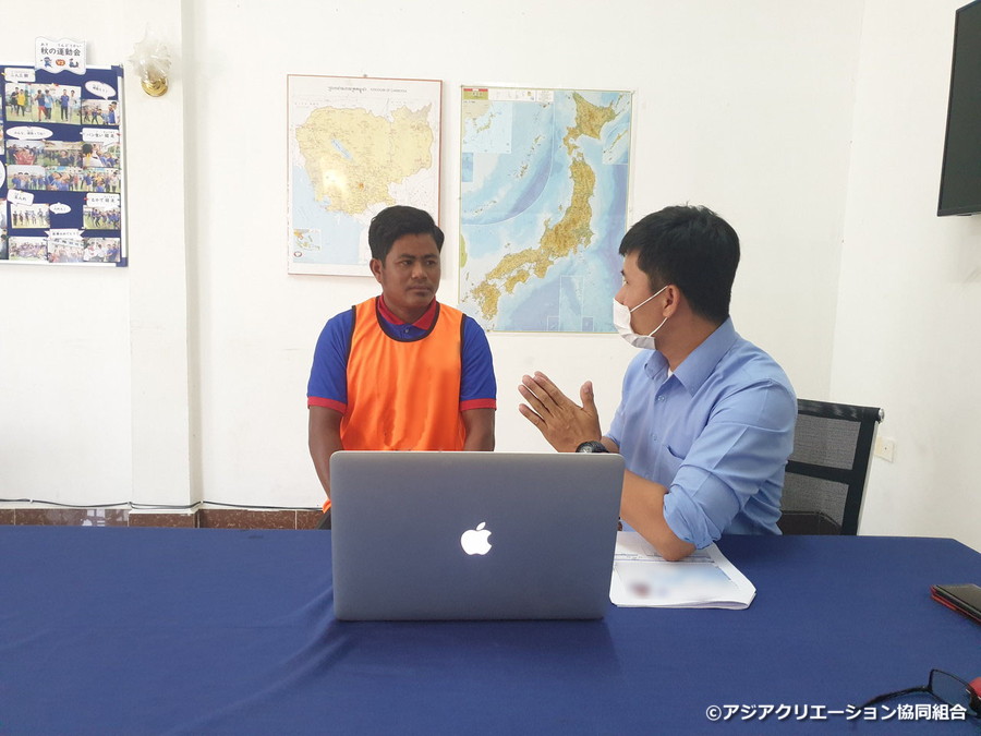 愛知県のとび職種企業様によるカンボジア人技能実習生のWEB面接の写真